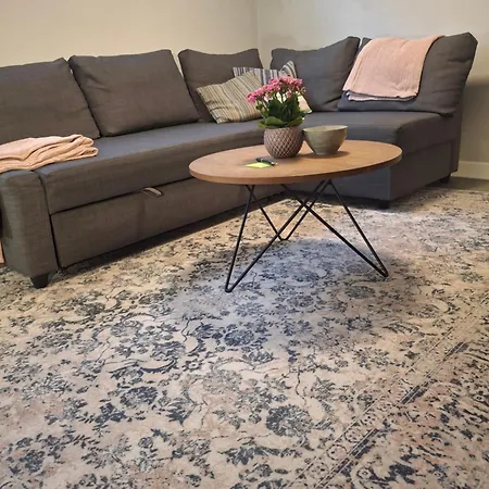 Apartament Lys Og Hyggelig Underetagebolig Naer Kobenhavn C Med Gratis Parkering *